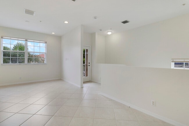 Building Photo - 110 Lighthouse Cir