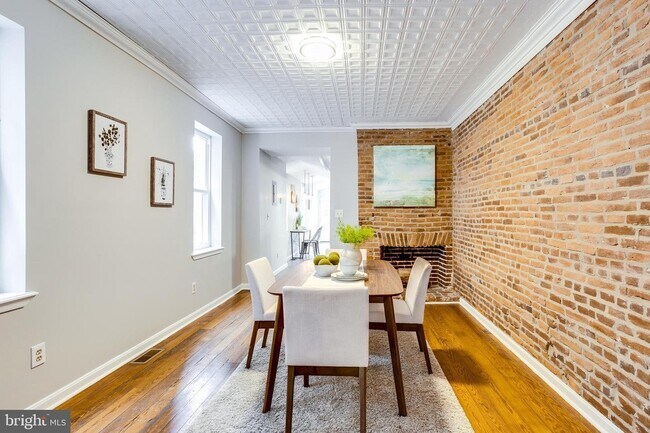 Foto del edificio - 1126 S Hanover St