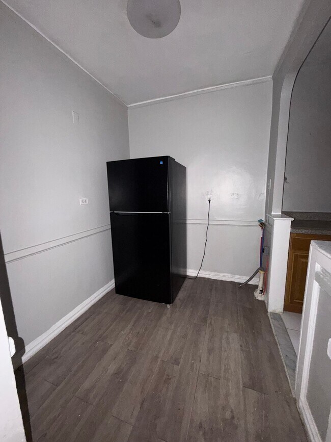 Foto del edificio - 253 E 181st St