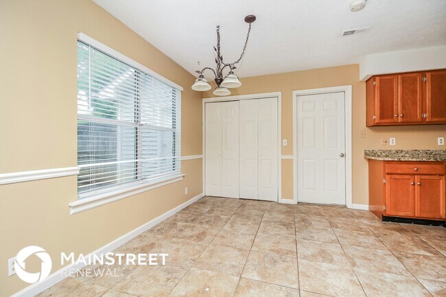 Foto del edificio - 2432 Laurel Hill Ct