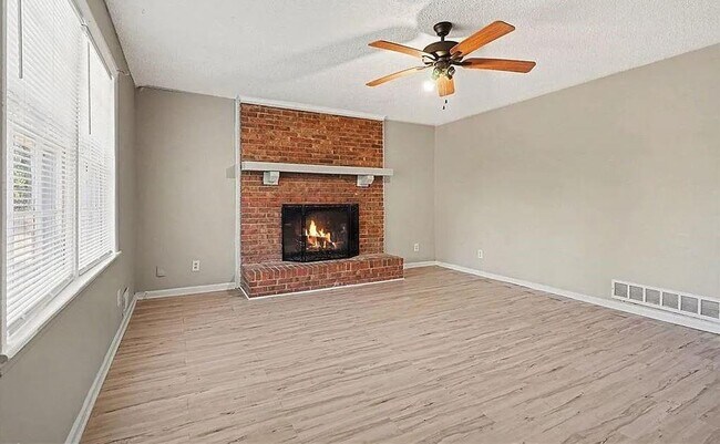 Foto del edificio - 4460 Marjorie Rd SW