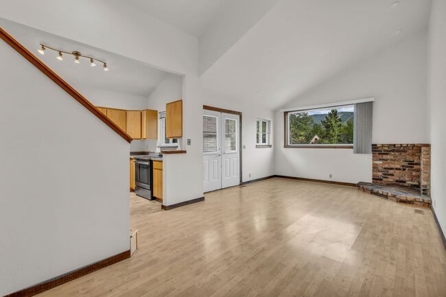 Building Photo - Prospector Townhome