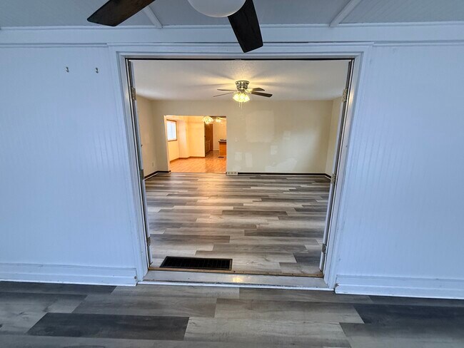 Foto del edificio - 5621 Rudyard Rd