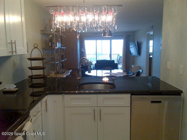 Building Photo - 301 S Miramar Ave