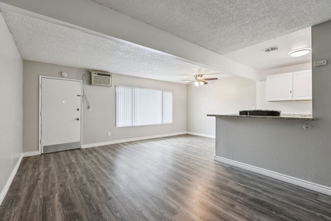 Interior Photo - Glen Forest Apartments