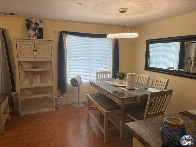 Foto del edificio - 642 Brewer Rd