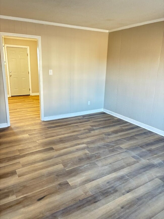 Foto del edificio - 1612 Dartmore Dr N