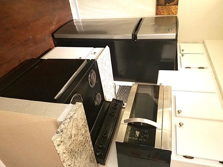 Foto del edificio - 6220 Fairdale Ln