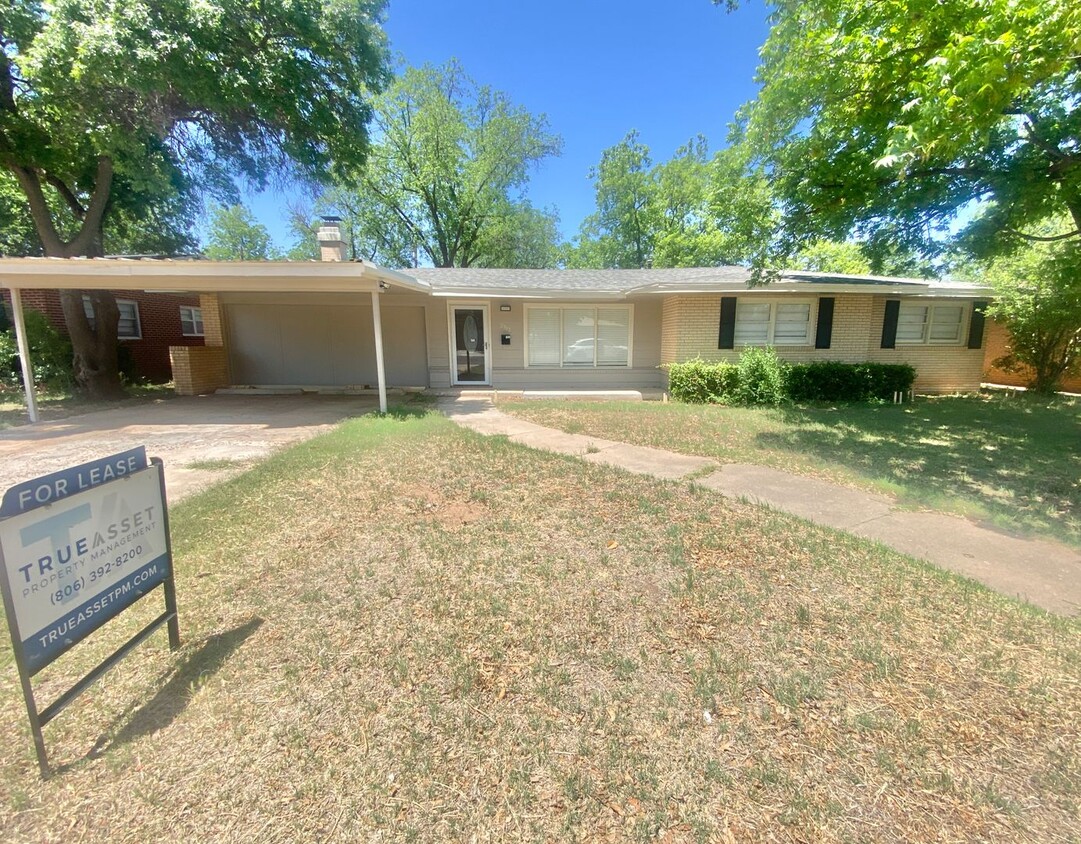 Foto principal - 3 bed 2 bath near Texas Tech and Medical D...