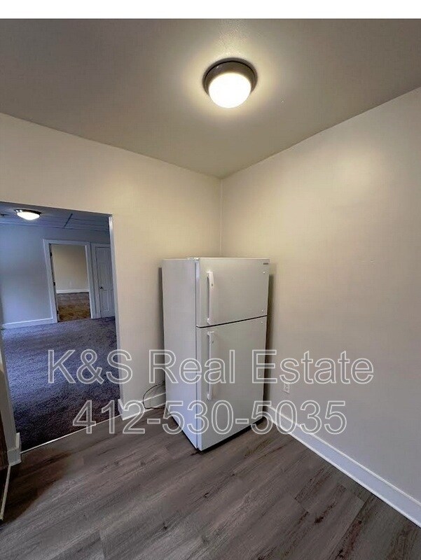 Foto del edificio - 445-445 Library St