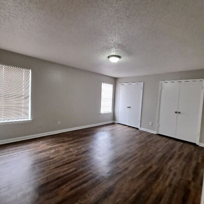 Photo - Great Duplex Unit In The Heart of Memphis Townhome