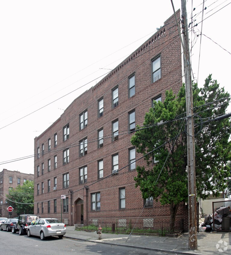 Primary Photo - 491 E 45th St