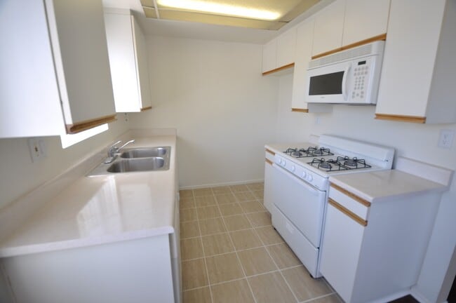 Building Photo - 5002 Tujunga Ave