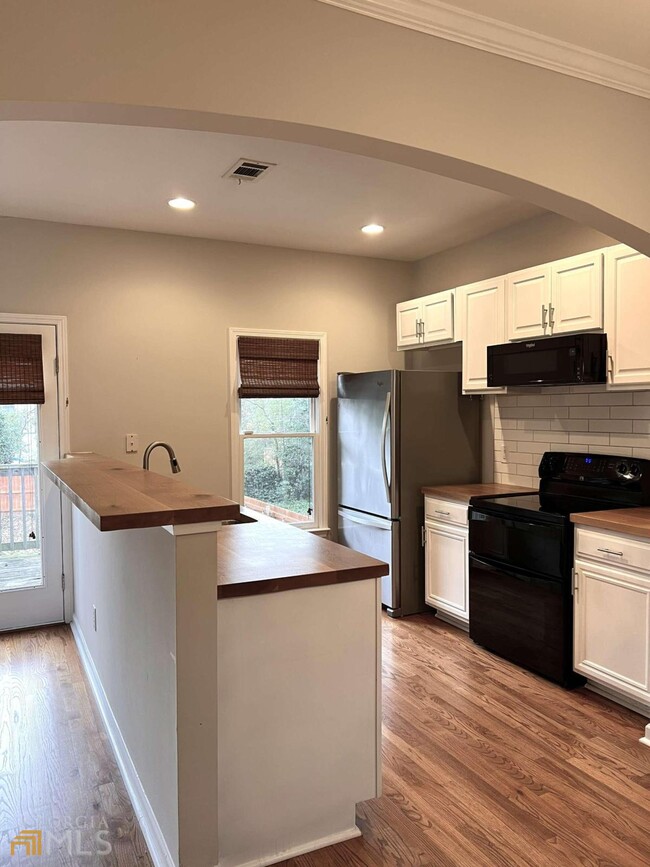 Building Photo - 1078 Harwell St NW