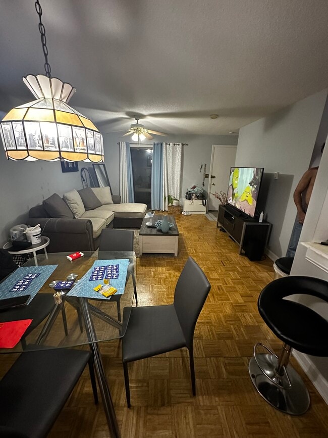 Foto del edificio - 800 Bearses Way