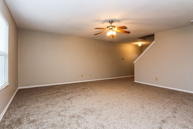 Foto del edificio - 8551 Bluff Point Dr