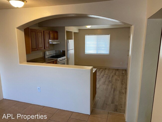 Building Photo - 4 br, 1.5 bath House - 2126 E. Irene Vista