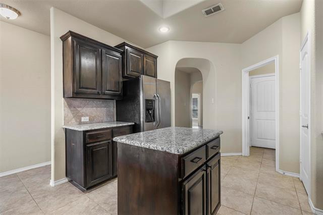 Building Photo - 1216 Vaughna Dr