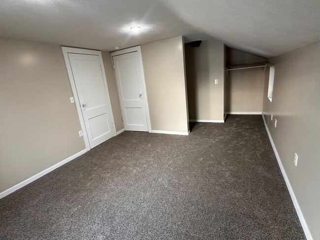 Building Photo - 17 S 1st St