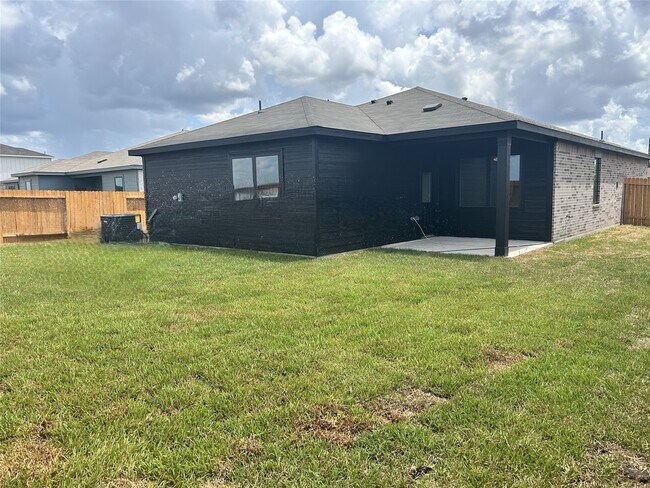 Foto del edificio - 1520 Jean Mdw Dr