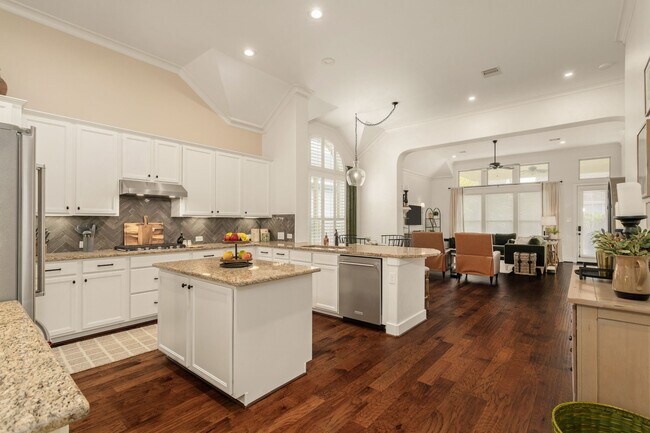 Foto del edificio - 16650 Seminole Ridge Dr