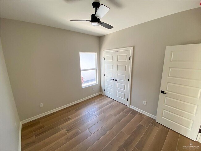 Building Photo - 3104 S Links Dr