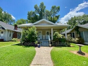 Building Photo - 823 Linden St