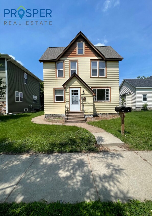 606 Menomonie St Unit ME606X, Eau Claire, WI 54703 Room for Rent in