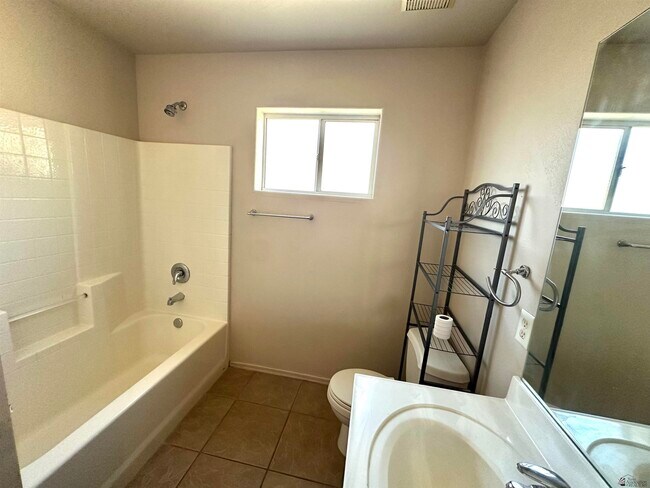 Foto del edificio - 4756 W 29th St