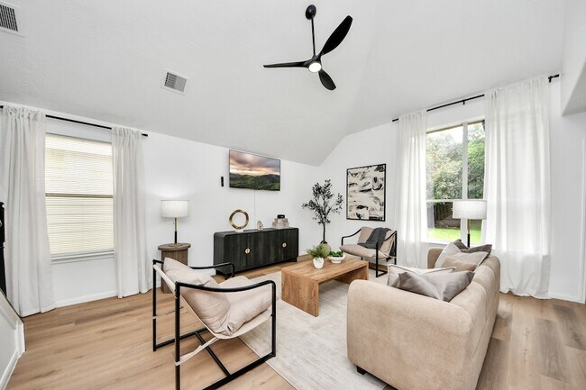 Foto del edificio - 8919 Windfern Trace Dr