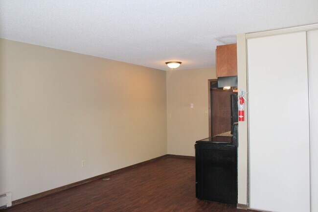 Building Photo - 309 Hoyt Ave E