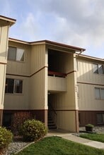 Building Photo - 5644 E 40th Ave