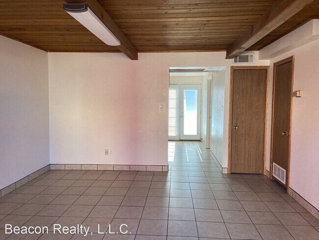 Foto del edificio - 2 br, 2 bath House - 1608 W 15th Lane #2