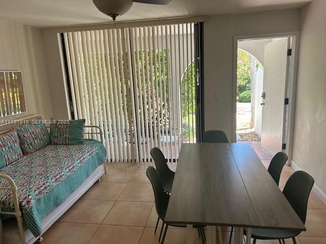 Foto del edificio - 425 Grapetree Dr