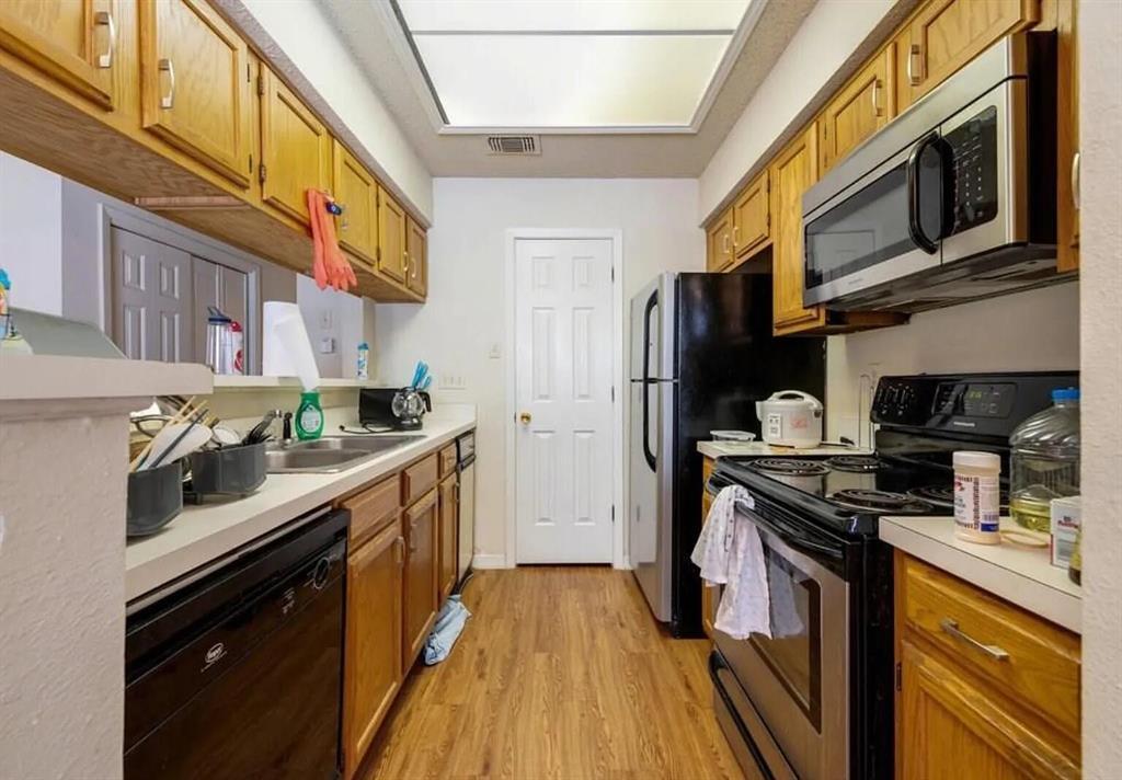 Foto del edificio - 915 W 23rd St