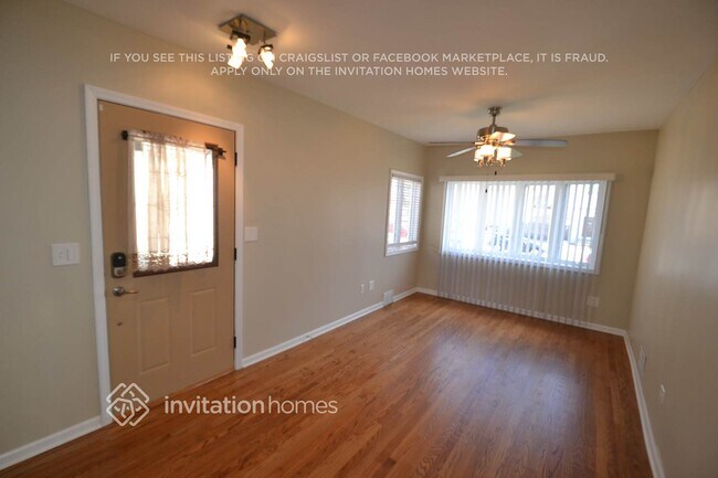 Foto del edificio - 2418 N 75th Ct