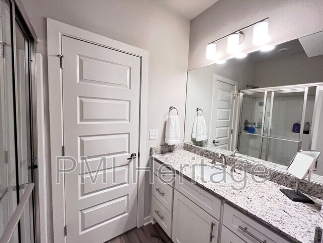 Building Photo - 1452 Sligo St