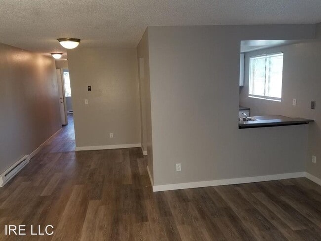 Building Photo - 3001 E Upriver Dr