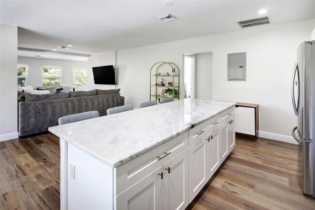 Foto del edificio - 211 SE 16th Ave