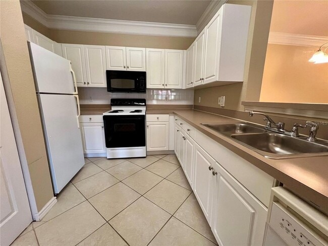 Foto del edificio - 4333 Bayside Village Dr