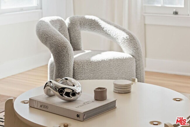 Foto del edificio - 1224 N Ogden Dr