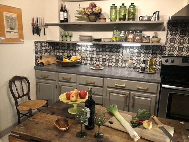 Kitchen - 388 Eichybush Rd