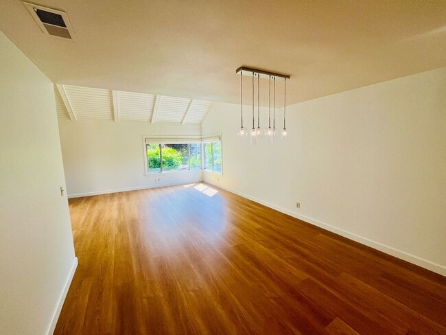 Building Photo - Wonderful 2 Bed 2 Bath in The Villages A 55+ Community