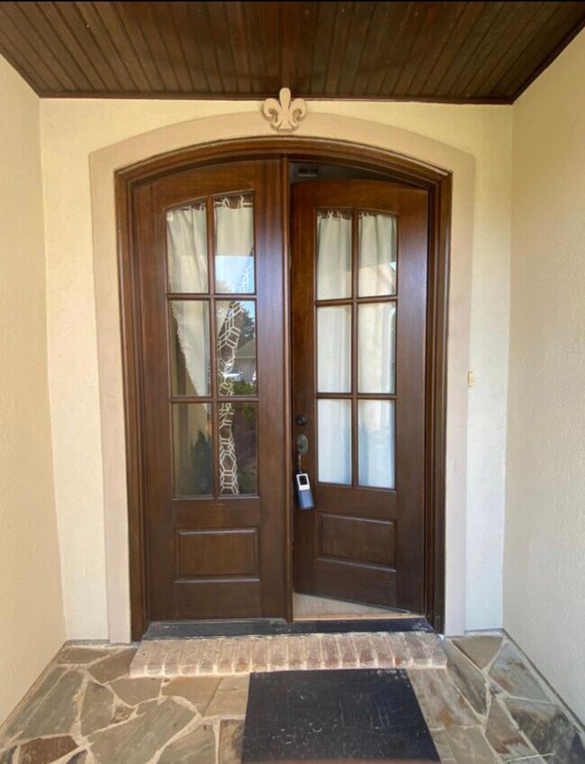 Foto del edificio - 42351 Broad Walk Ave