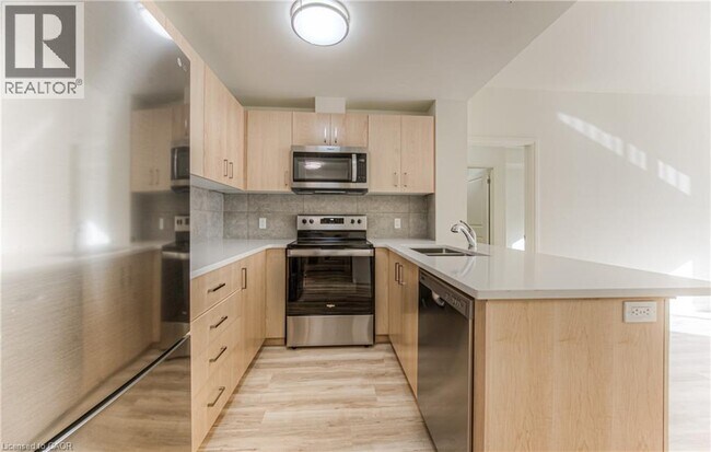 Building Photo - 301 Westmount Rd W