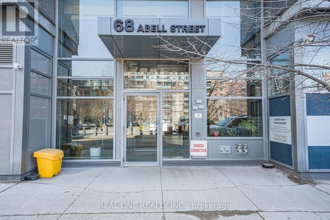 Building Photo - 68 Abell St