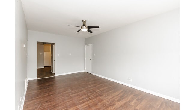 Foto del edificio - 4504 W Fullerton Ave