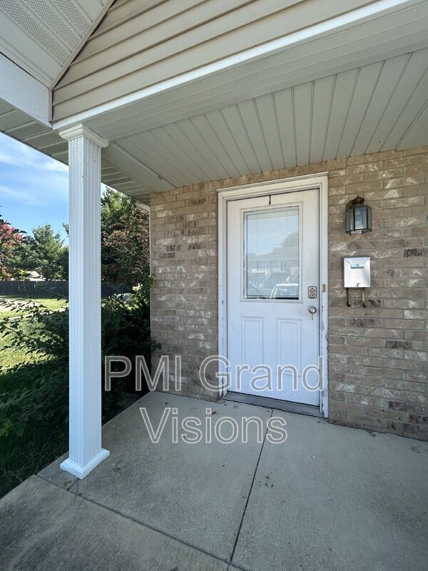 Foto del edificio - 1308 Arthur Ave