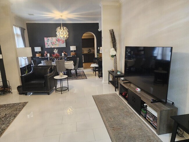 Foto del edificio - 21014 Carmel Valley Dr