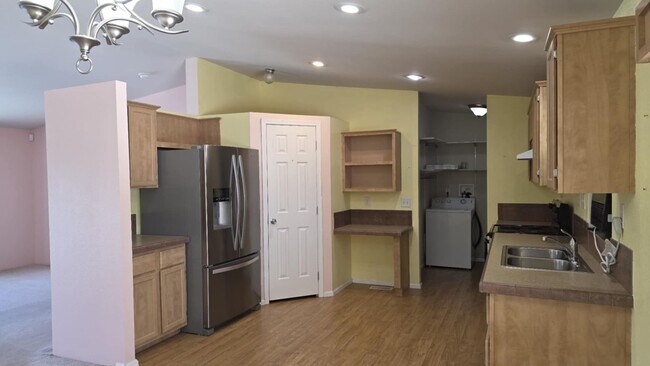Foto del edificio - 3 bedroom, 1 3/4 bath home in Hoquiam on t...